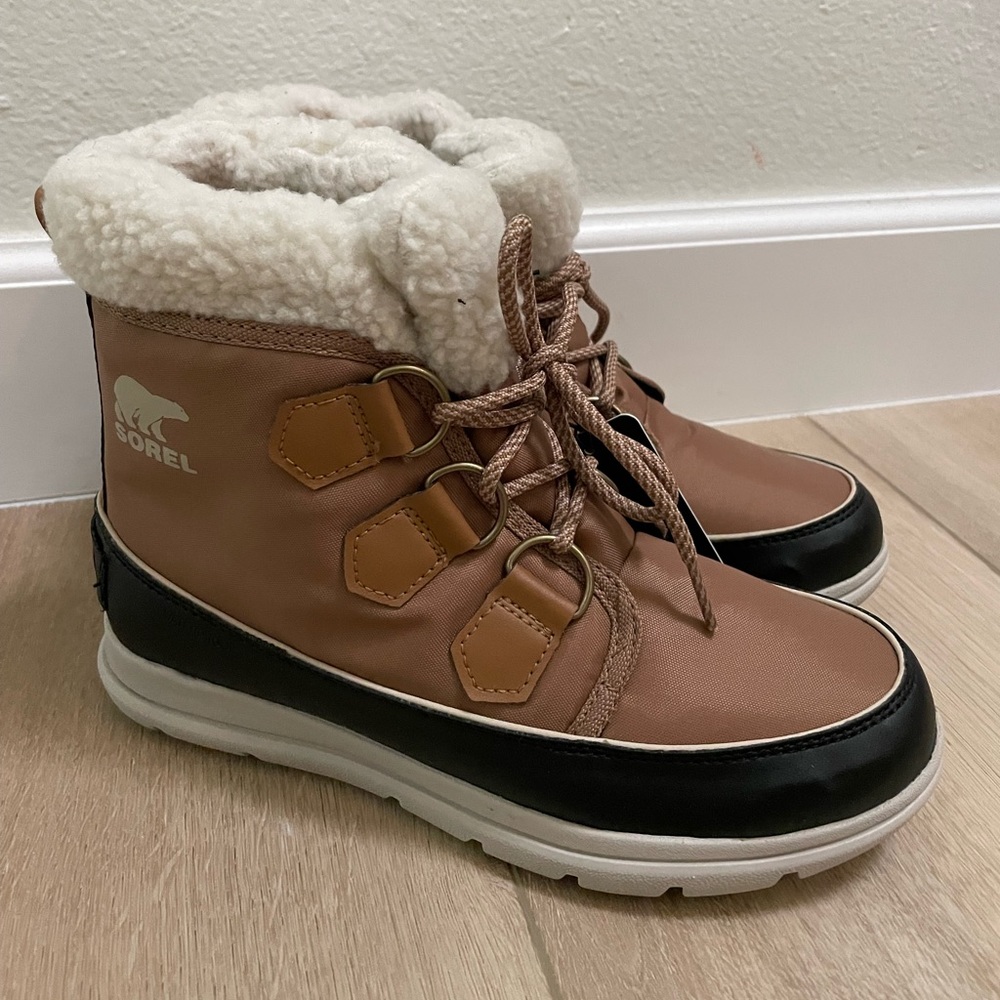 Sorel boots Womens size 6.5